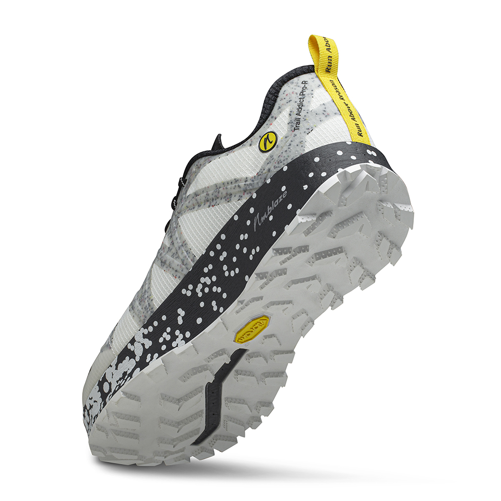シュプリーム Trail Addict Pro-R Grey | Trail Running Shoe Men | Joe-Nimble